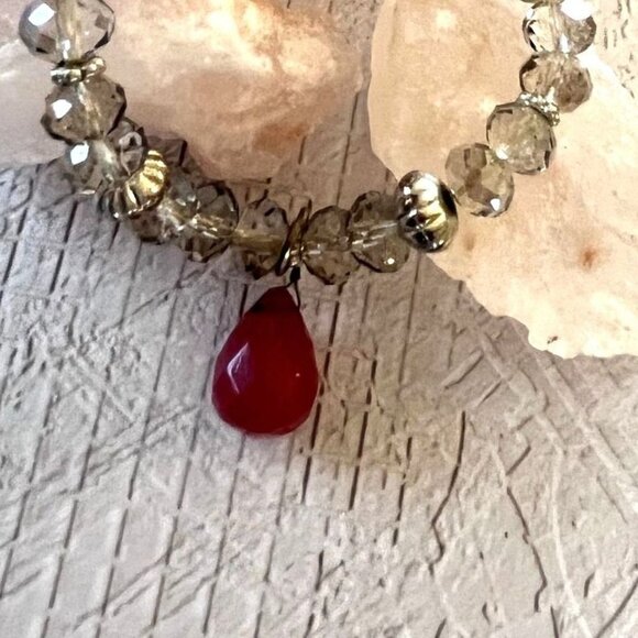 Simple Beaded Drop Stretch Bracelet - Picture 2 of 9